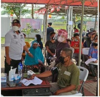 Vaksinasi Gratis tahap ke 1 dan 2 bagi warga masyarakat dilaksanakan di Kelurahan Medang