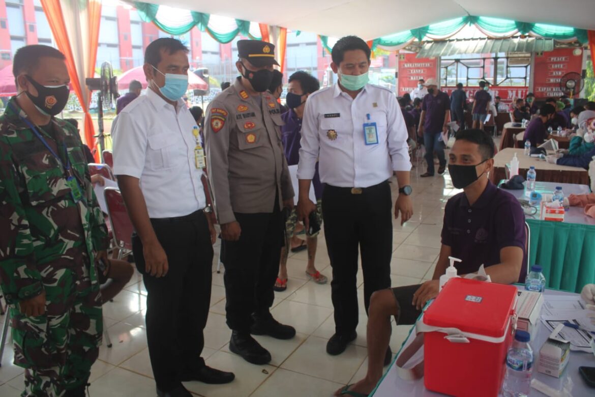 Lembaga Pemasyarakatan (Lapas) Kelas IIA Cilegon melaksanakan kegiatan vaksinasi t