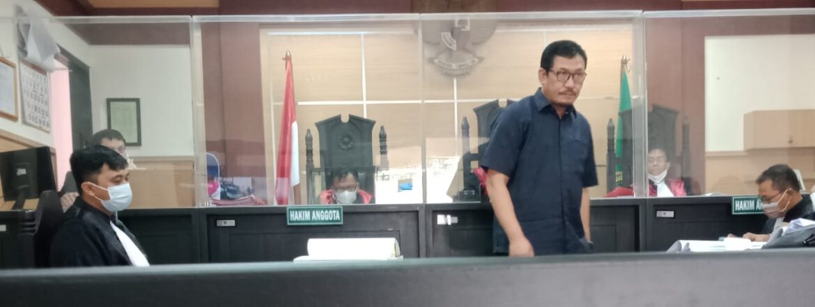 26 nofember 2018 transfer dari Sahmadi ke rekening Sar Sam 600 62 enam ratus ebam puluh dua juta ke rekening
