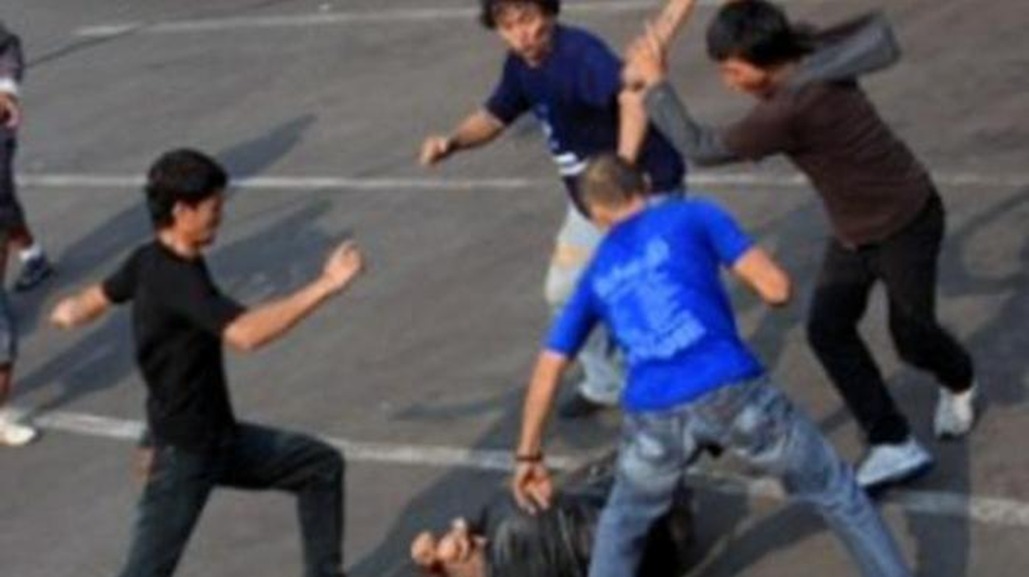 Security penghuni Cafe dan Bar Clique, diduga meniaya dan melakukan kekerasan terhadap pengujung Bar