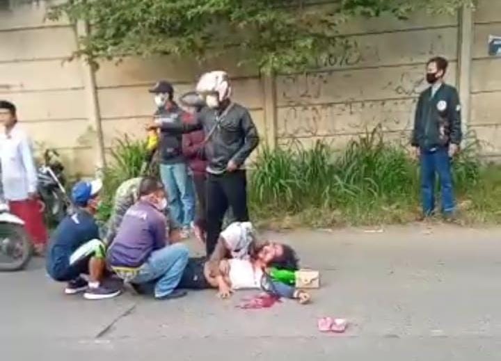 Korban celakaan di depan PT. Cingluh atau PT. Dongjue.Sekitar pukul jam 10.30 terjadi