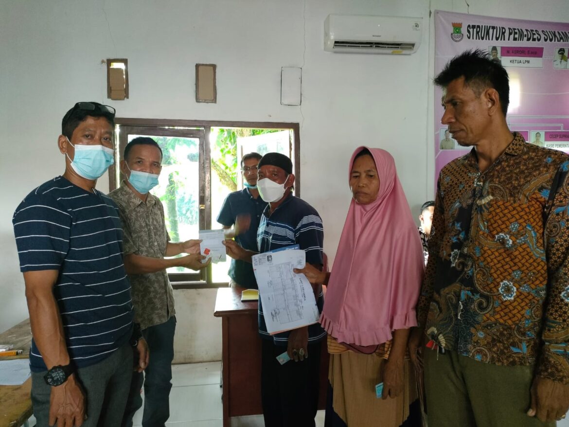 Desa Sukamanah memberikan bantuan BPNT untuk Warganya yang mendapatkan KPM