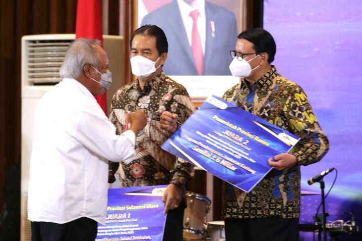 DPUR Propinsi Banten dapat penghargaan dari Kemetrian PURR-RI, karena pekerjaan sesuai dan tepat waktu