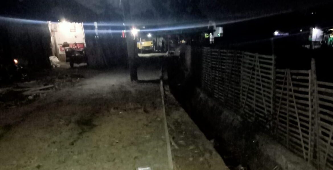 Diduga pihak pengerjakan proyek di Kp. Teluknaga Desa Teluknaga Kab. Tangerang tidak perna Lokasi Kerjaan
