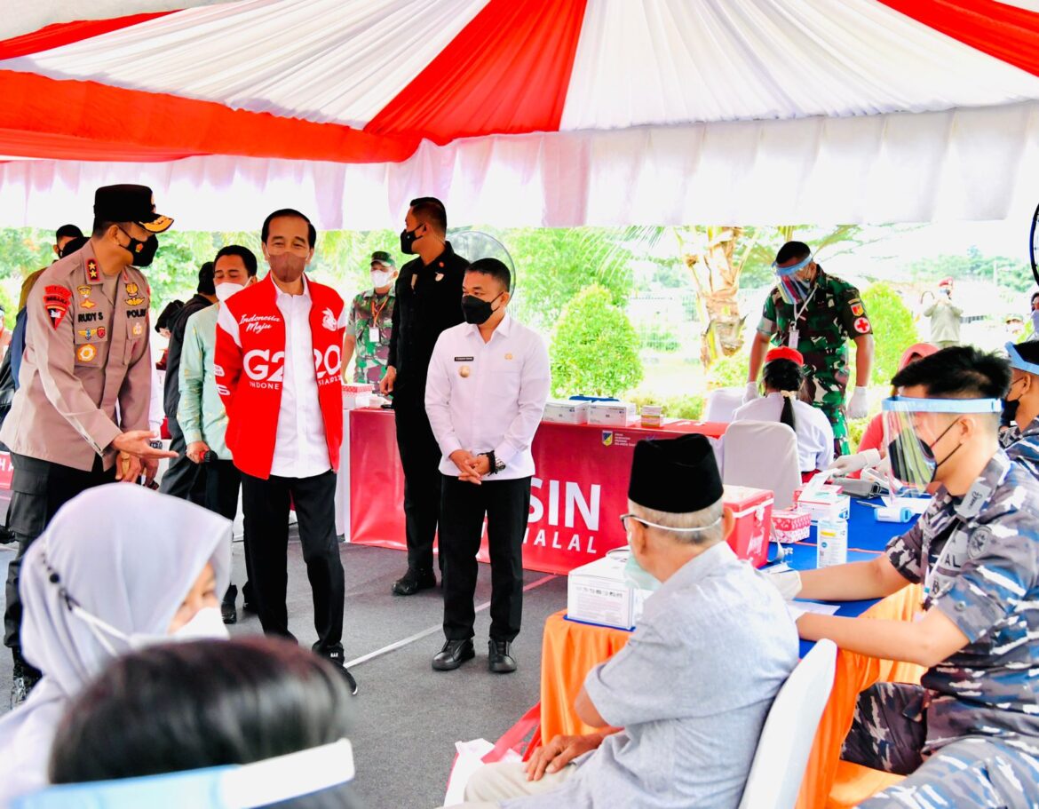 Presiden Tinjau Pelaksanaan Vaksinasi di Kota Palu