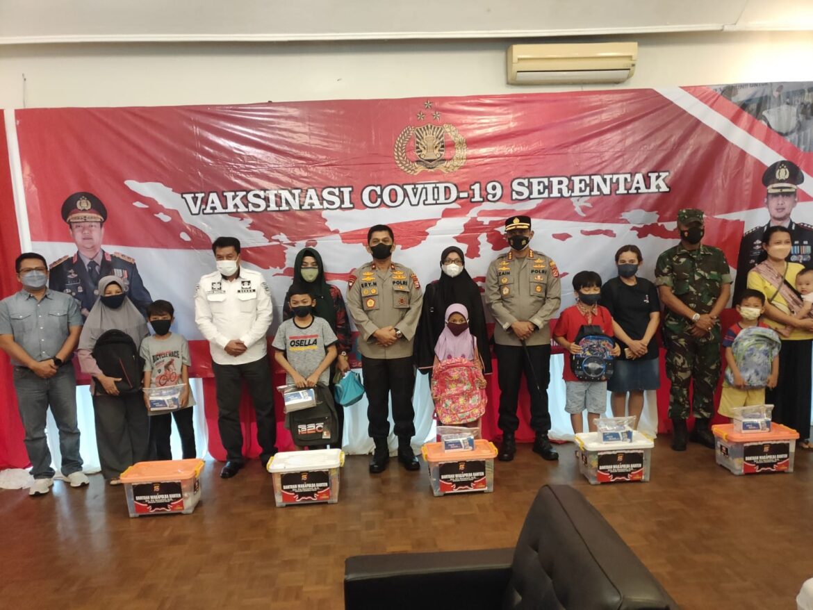 Wakapolda Banten Tinjau Lokasi Vaksinasi Serentak di GSG Sport Club Water World Citra Raya