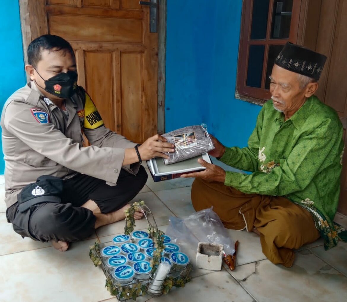 Jalin Silaturrahmi, Bhabinkamtibmas Polsek Mauk Polresta Tangerang Bripka Fahrudin Sambang Umaroh