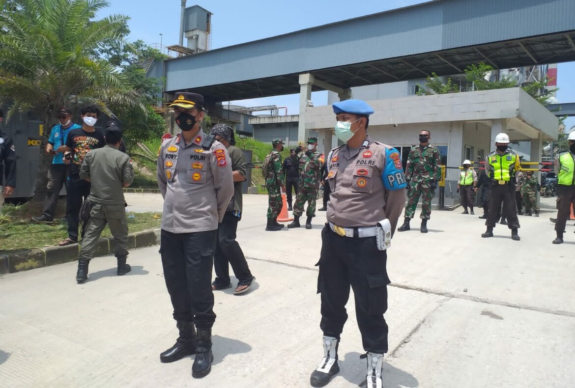 Wakapolres Lebak Pimpin Apel Persiapan Pengamanan Aksi Unjuk Rasa di PT. Cemindo Gemilang Bayah
