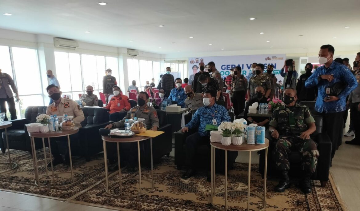 Kapolda Banten Pantau Vaksinasi Massal Booster COVID-19 di Wilayah Kabupaten Tangerang