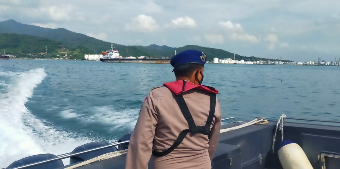 Cegah Tindakan Pidana, Ditpolairud Polda Banten Lakukan Patroli Dialogis di Perairan Merak Hingga Salira