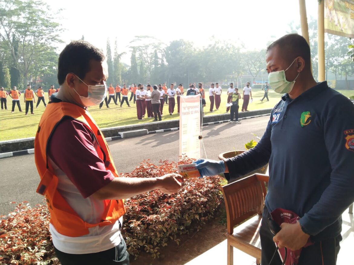 Biddokkes Polda Banten Cek Kesehatan Personel Yang Ikuti Kesamaptaan Jasmani