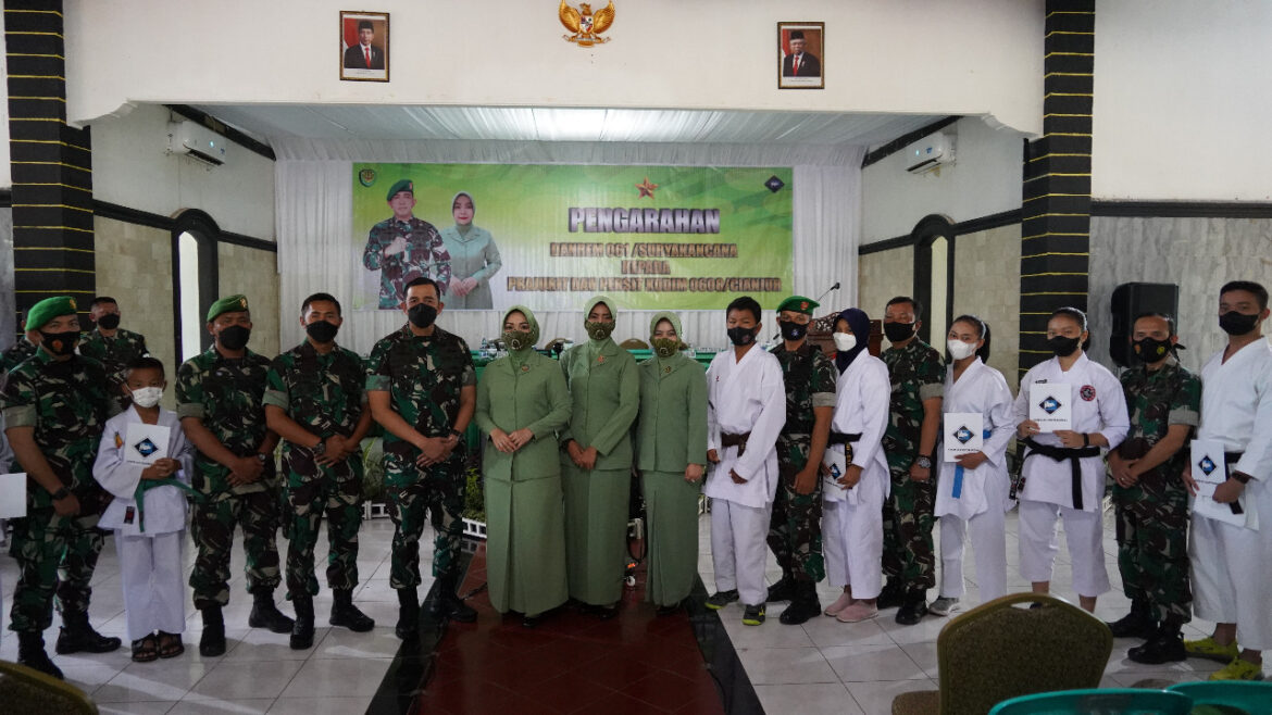 Kunjungan Perdana Komandan KOREM 061/SK Beserta Ketua Persit KCK Koorcab Rem 061/SK Ke Kodim 0608/Cianjur