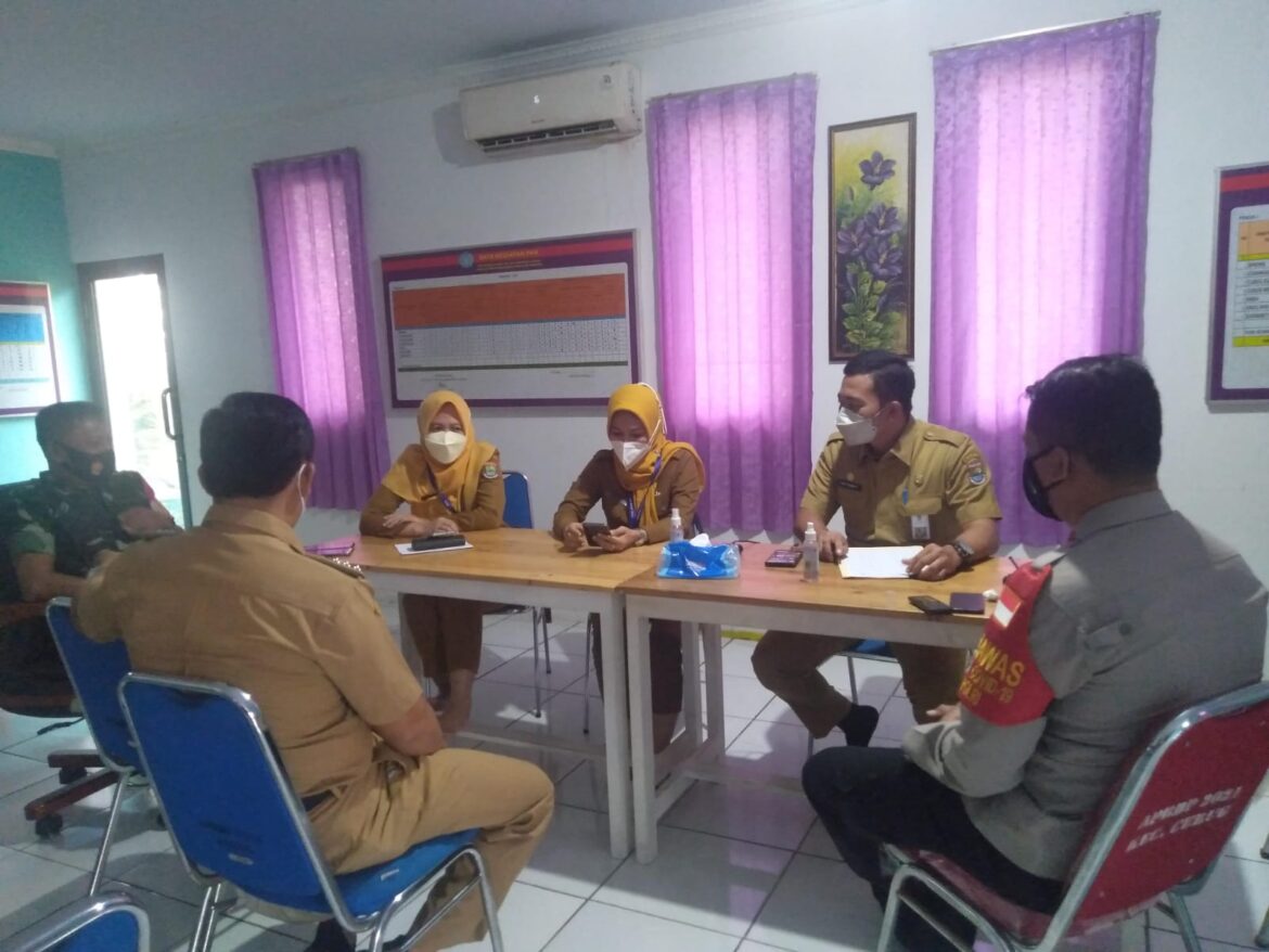 Danramil 02 Curug Komsos Bersama Tri Pilar Serbuan Vaksin