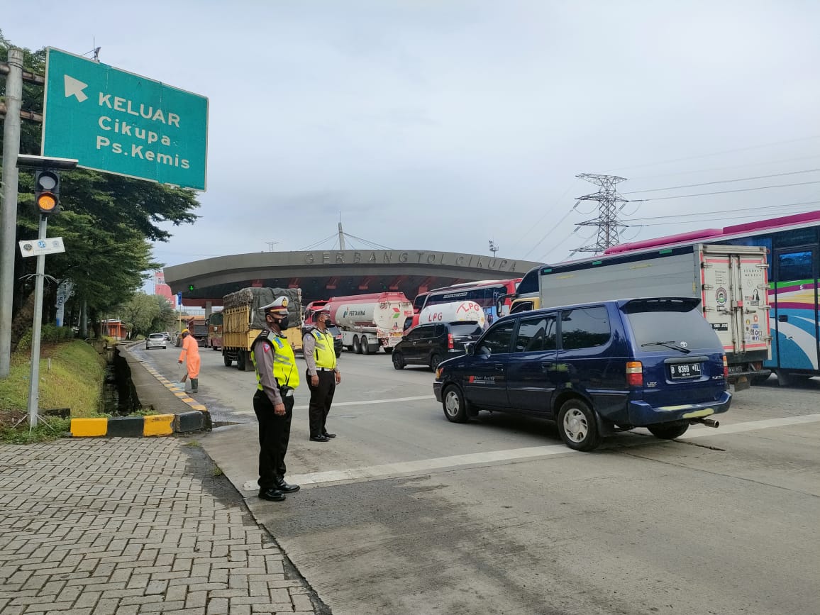 Cegah Kemacetan, Satlantas Polresta Tangerang Gelar Pengaturan Lalu Lintas