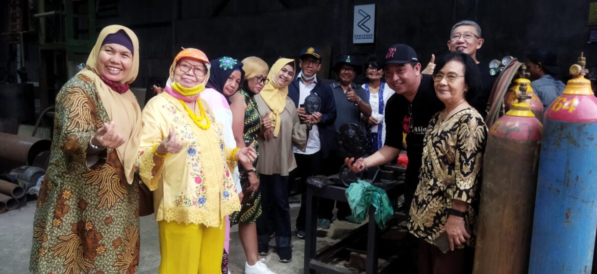 Strategi Elegan Dalam Penerapan Sistem Pengolahan Limbah Sampah Paskomnas & Pasar Induk Tanah Tinggi Tangerang, Banten