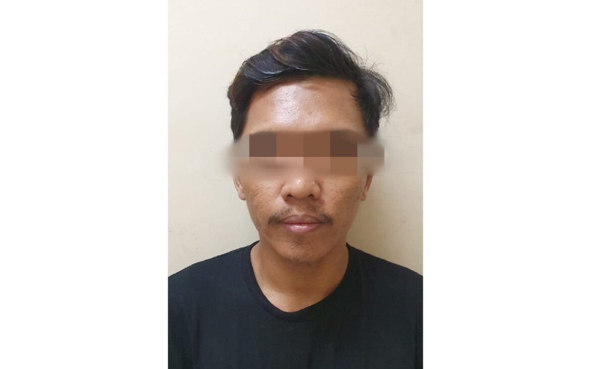 Pihak polisi tangkap pelaku di duga pengedar sabu-sabu yang di jual di jalan. Serang, Banten