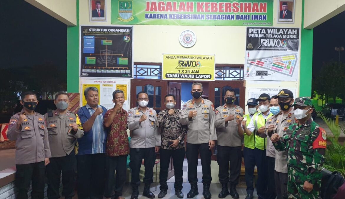 Pos Kamling RW 08 Desa Telagamurni Kabupaten Bekasi kali ini menjadi sasaran kegiatan Direktorat Pembinaan Masyarakat Polda Metro Jaya