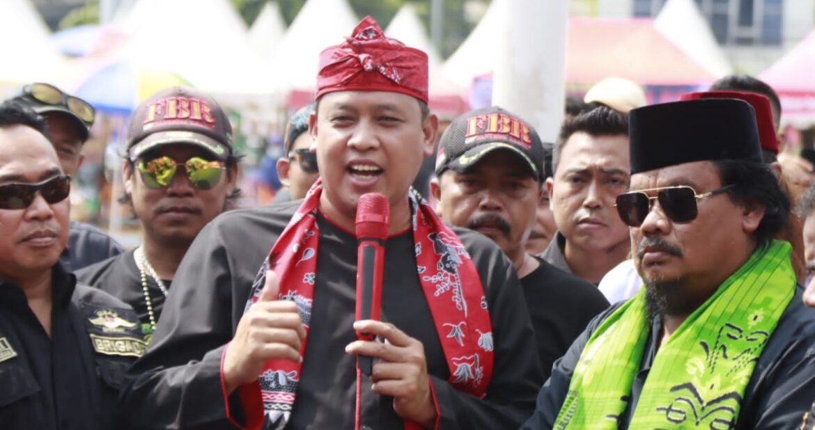 PLT. WALI KOTA BEKASI HADIRI SILATURAHMI AKBAR LEBARAN BEKASI