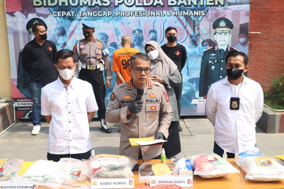 POLDA BANTEN BERHASIL UNGKAP KASUS PENEMUAN MAYAT DALAM KARUNG Di TEMPAT PEMBUANGAN SAMPAH.