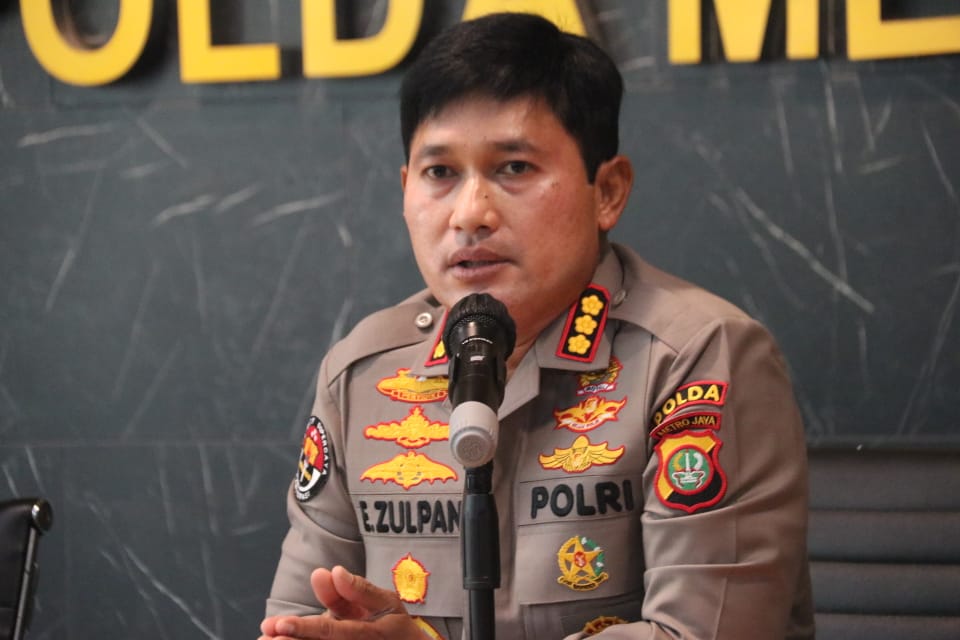 POLDA METRO JAYA RESMI MELAKUKAN PENAHANAN TERHADAP ROY SURYO NOTODIPROJO.