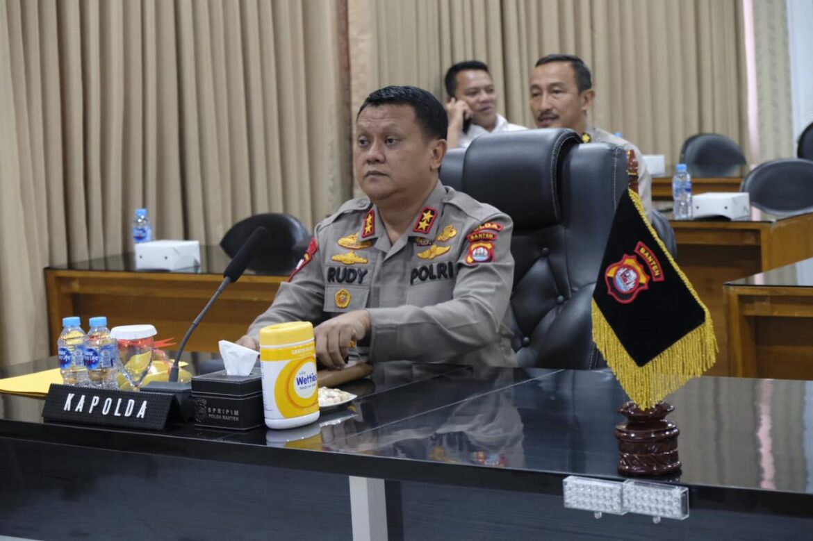POLDA BANTEN IKUTI VICON PEMBAHASAN RENCANA PEMERINTAH UNTUK PENGALIHAN SUBSIDI BBM.