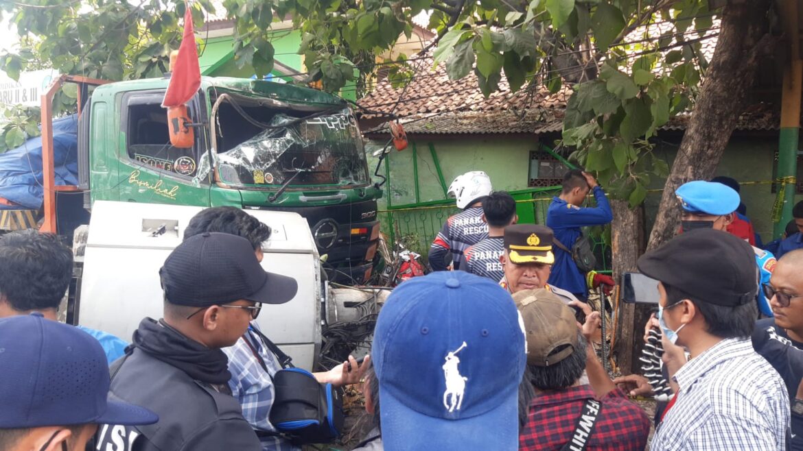 KECElAKAAN MAUT  KEMBALI MEMAKAN KORBAN,10 ORANG DI DUGA MENINGGAL DUNIA