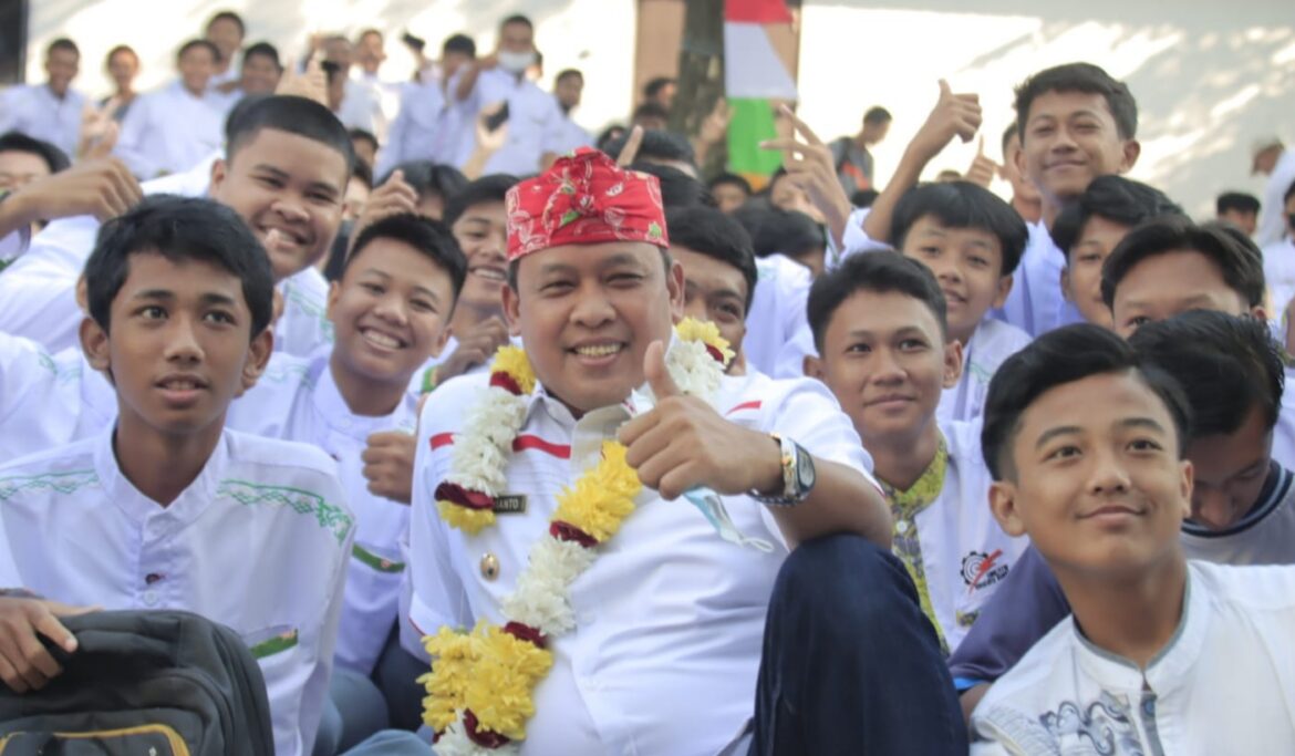 PLT. WALI KOTA BEKASI OPTIMIS GENERASI MUDA DAPAT WUJUDKAN GENERASI EMAS 2045