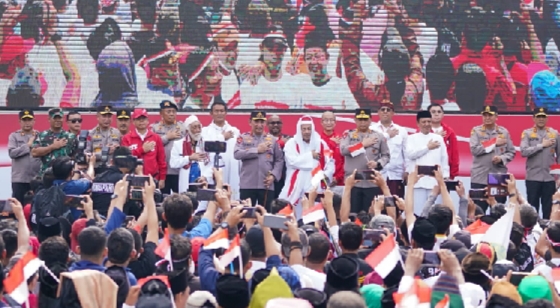 SAMPAIKAN SAMBUTAN PADA ACARA KIRAB MERAH PUTIH, KAPOLRI : JAGA SEMANGAT PERSATUAN UNTUK MENUJU INDONESIA EMAS 2045