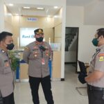 KAPOLSEK PASAR KEMIS PATROLI BANK BCA, BERI PESAN KAMTIBMAS PETUGAS KEAMANAN.