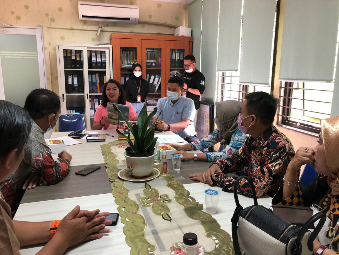 DPRD KOTA PANGKALPINANG STUDI KOMPARATIF BANTUAN HUKUM BAGI MASYARAKAT MISKIN DI KOTA BEKASI