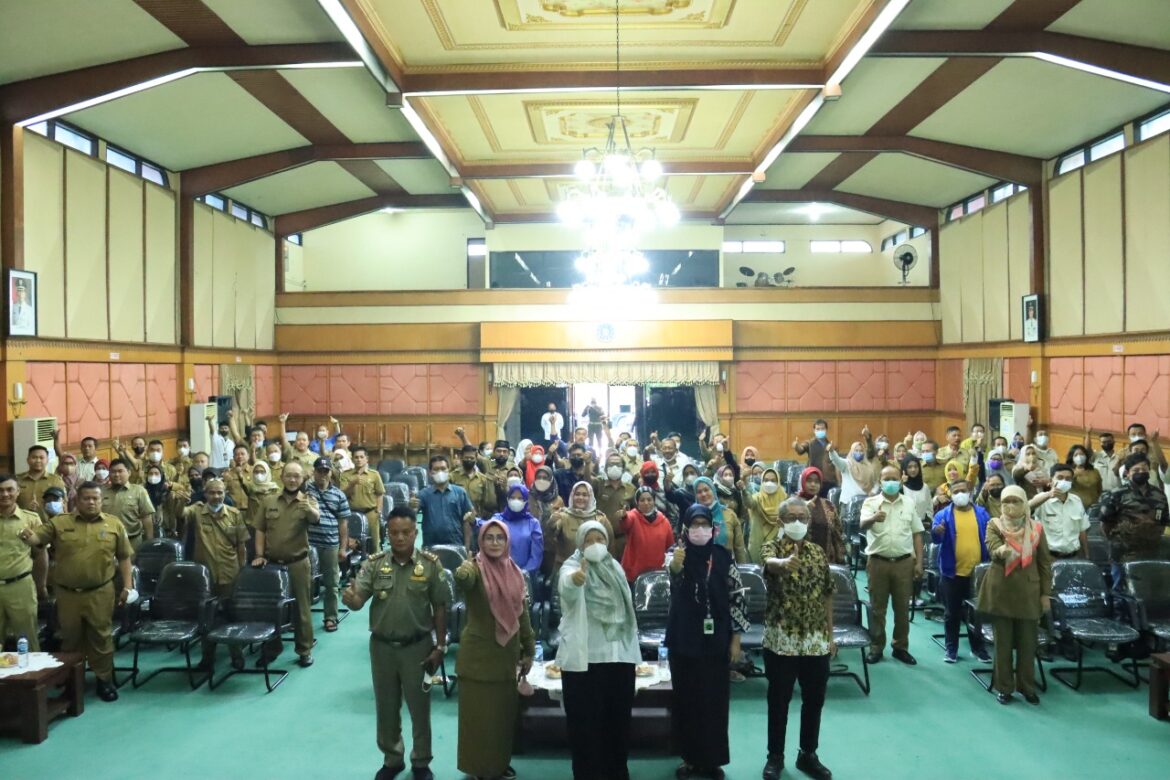 PEMKOT BEKASI DAN BEA CUKAI BEKASI ADAKAN SOSIALISASI IDENTIFIKASI ROKOK ILEGAL