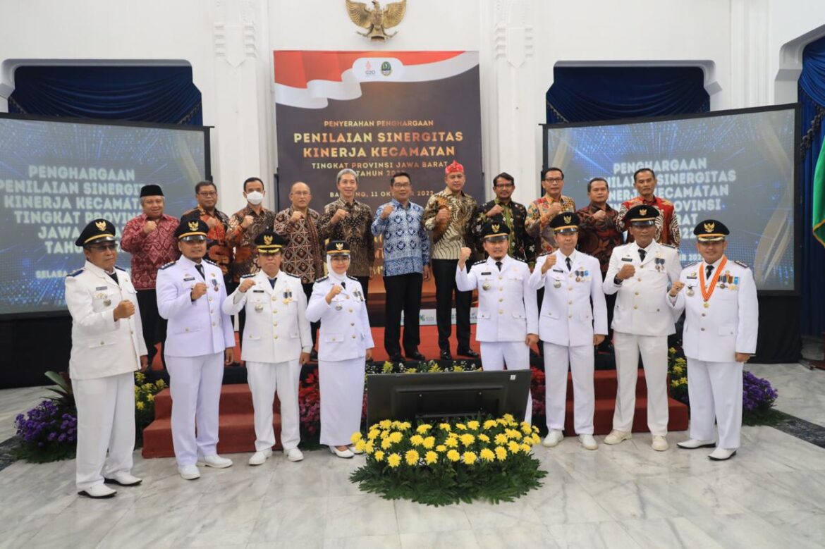 KOTA BEKASI SABET JUARA I KINERJA KECAMATAN TERBAIK SE PROVINSI JABAR