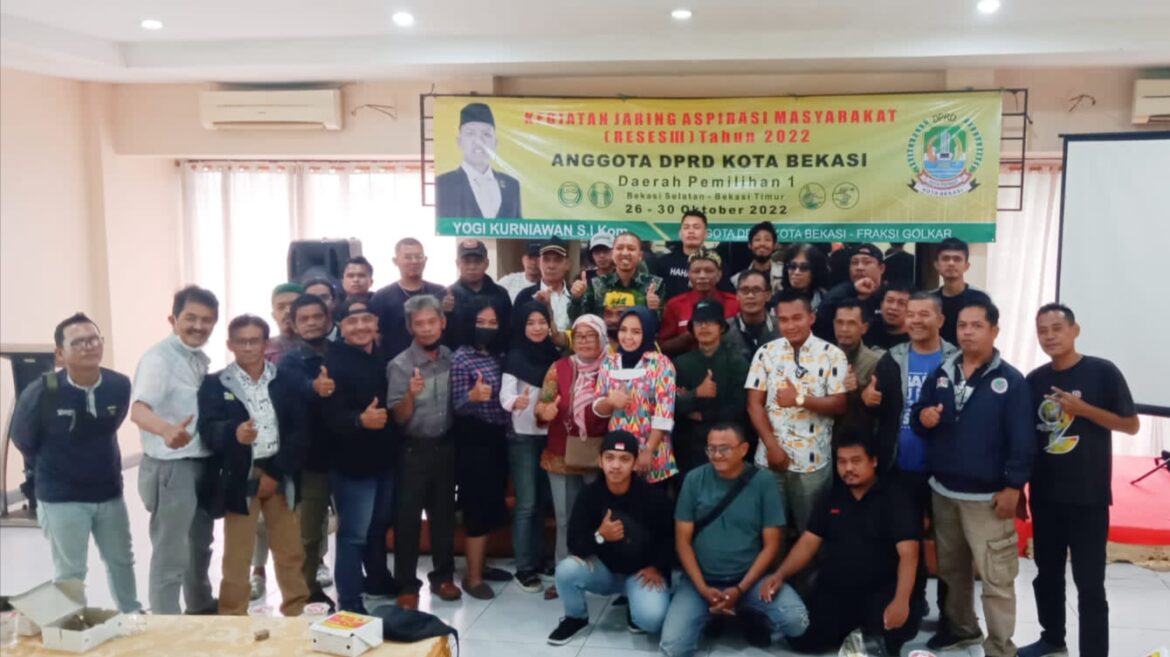 ANGGOTA DPRD KOTA BEKASI BAPAK YOGI KURNIAWAN DARI FRAKSI GOLKAR, AKAN MEMBANTU MENGAWAL ASPIRASI DARI WARGA BEKASI.