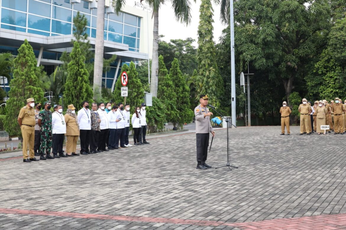Sinergitas Forkopimda, Kapolres Metro Bekasi Kota Pimpin Apel Di Kantor Pemerintah Kota Bekasi.