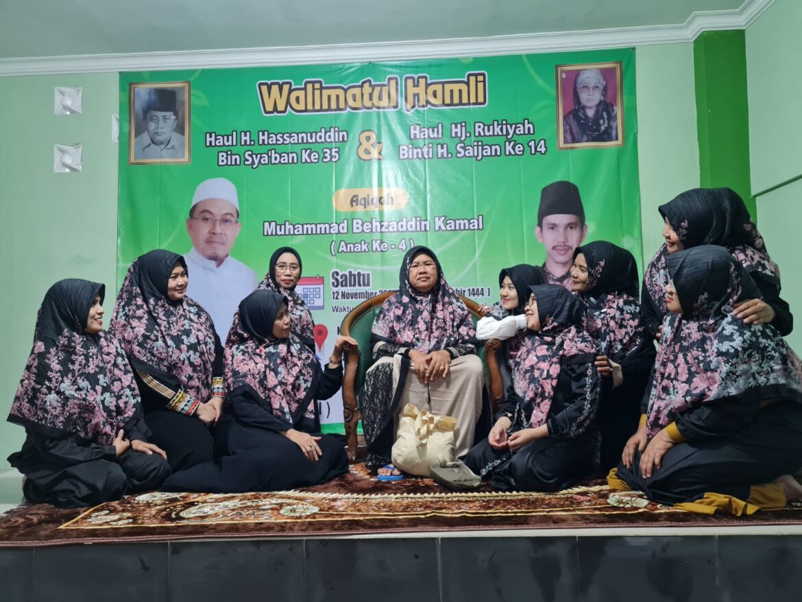 H. Izul mengadakan Khaul Almarhum H. Hasanudin ke- 35 dan Hj. Rukiyah ke- 14