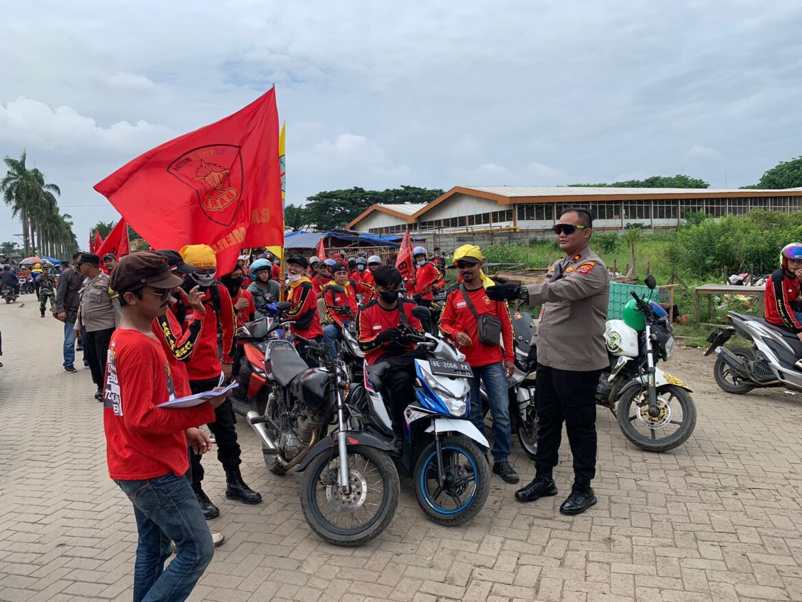 Polsek Pasarkemis Polresta Tangerang, Amankan Keberangkatan Aksi Buruh Ke Puspem Kabupaten Tangerang