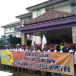 AKSI BURUH BANTEN MENUNTUT KENAIKAN UMK 24,5 PERSEN SESUAI KHL