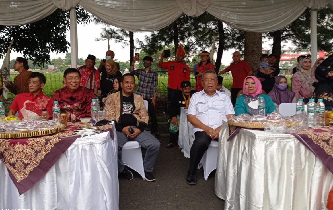 Parade Budaya Nasional dan internasional dalam rangka memperingati hari ulang tahun kota Tangerang selatan