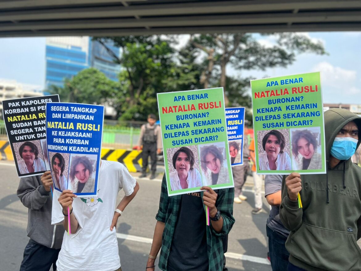 Natalia Rusli dari awal sudah menunjukkan sikap tidak koperatif, dengan menolak hadir panggilan pemeriksaan sebagai Tersangka.