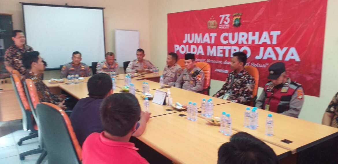 Polresta Bandara Internasional Soekarno-Hatta (Soetta) melaksanakan program Jumat curhat