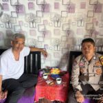 Sampaikan Pesan Kamtibmas Kepada Warga Oleh Bhabinkamtinmas