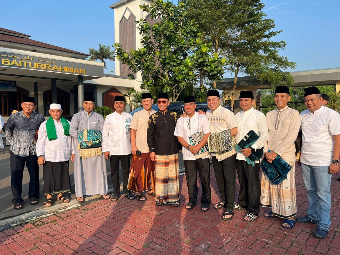 Polda Banten Melaksanakan Sholat Idul Fitri 1444 H Bersama di Masjid Baiturahman