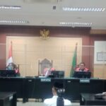 Terdakwa Muhamad Bahtiar dan Tan Robby kenly di jerat pasal 378 KUHP oleh JPU Tomy SH Kejaksaan Tangerang Selatan. Ke dua terdakwa di tuntut masing masing 1 bulan.