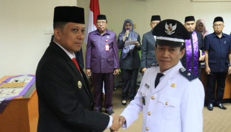 Pj Andi Ony berpesan agar Kepala Desa Kemiri dapat menyatukan dan mempererat kembali masyarakat yang sempat berbeda pilihan saat pilkades.