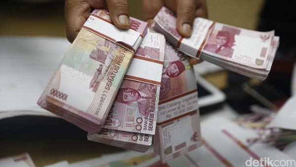 Pihak pelaku di janjikan anaknya masuk ke Dinas, tetapi tidak masuk laporkan.