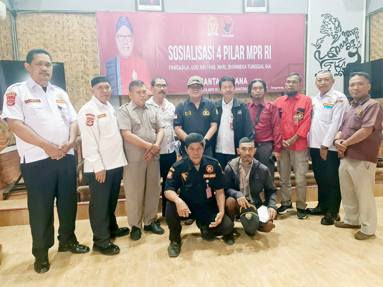 Pokdar Kamtibmas Bhayangkara Cikupa Hadiri Sosialisasi Empat Pilar Di Kediaman Ananta Wahana Anggota DPR RI Dapil Banten.