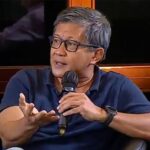 Rocky Gerung memberikan pencerahan terhadap mahasiswa di Riau, berbahaya tentang kebakaran hutan.