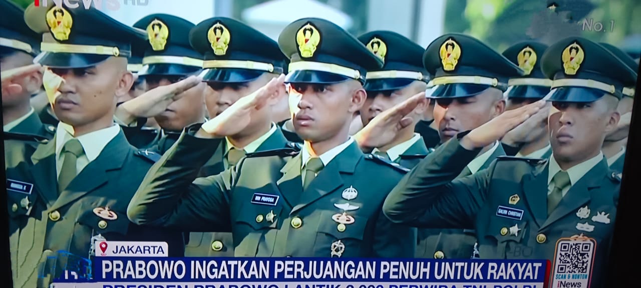 Prabowo Subinato Presiden RI melantik Perwira sekitar 2.000 prajurit yang siap bantu negara.