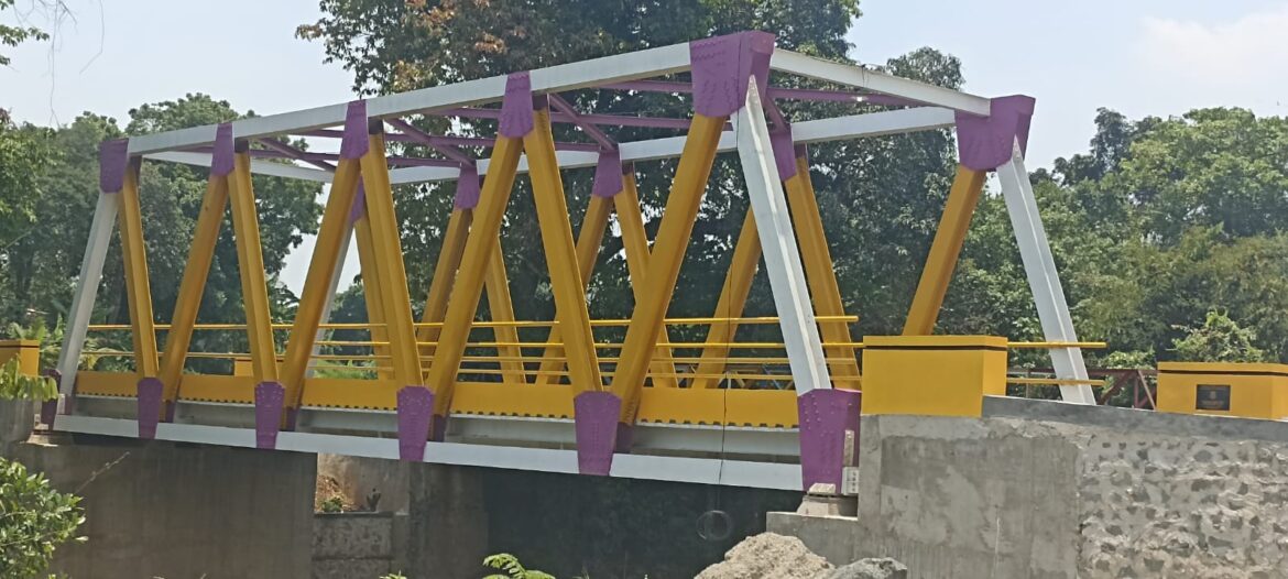 Masyarakat Apresiasi Pembangunan Jembatan Parung Lawang.
