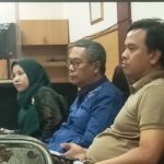 Tergugat memiliki shm, 03301 seluas 14,200m sedangkan penggugat pengacu giril no 16percil S, 17 seluas 13,687m. Tergugat memiliki shm, 03301 seluas 14,200m sedangkan penggugat pengacu giril no 16percil S, 17 seluas 13,687m.